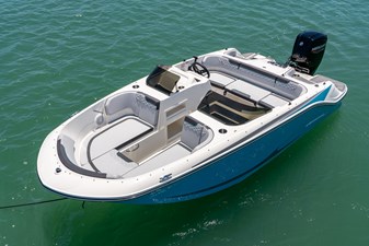 Bayliner M17 9 