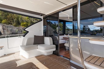 Princess S72 (S72515) 56 Cockpit
