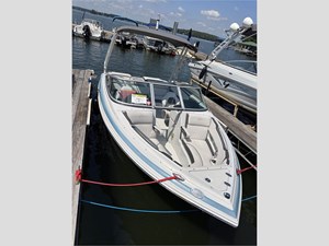 22 CROWNLINE 2021 2 