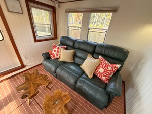 LITTLE LADY 12 Saloon