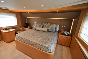 SLAINTE III 5 Main Deck Master Stateroom