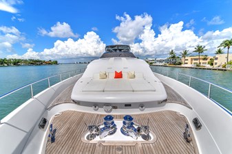 Ferretti Yachts Custom Line 94 89 