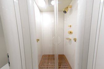 High Occupancy 122 164 OCEANFAST 1989 GUEST SHOWER
