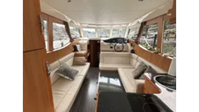 2017 Greenline 33 Hybrid 4 
