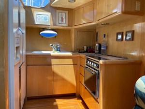 EXCELLENCE 29 30_1996 57ft Del Rey Cockpit Motor Yacht EXCELLENCE