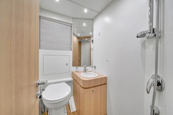 95 Raised Pilothouse 53 95' Azimut-22