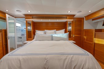 MARITIME 16 18. MASTER STATEROOM