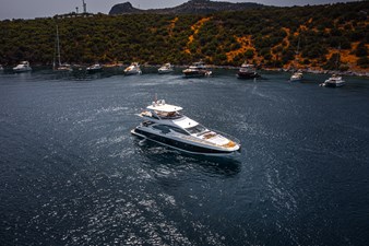 AZIMUT 80 6 Azimut 80 17
