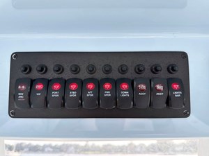 Freeman 37 VH 19 Overhead Switches