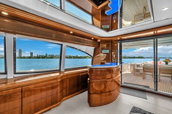 Ferretti Yachts Custom Line 94 23 