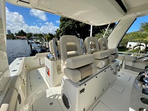 - 9 9_2016 42ft Boston Whaler 420