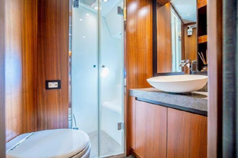 2012 Monte Carlo Yachts 65 MCY 10 11