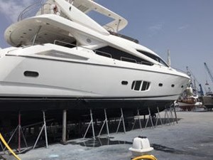 81935-3588701 5 80-2012-Sunseeker-Yacht-03