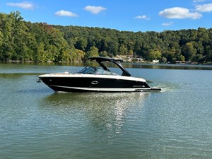 30' Chaparral 307 SSX 2 