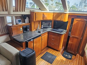 Carver 444 Motor Yacht 7 