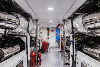 Olivia 41 M_Y OLIVIA - ENGINE ROOM 1