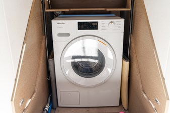 2019 Prestige 590S 72 