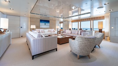 LOON 13 Loon 221' - Main Deck Salon