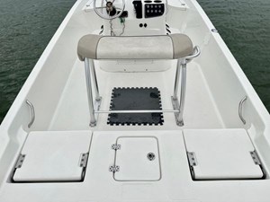 2016 Nauticstar 2110 Sport 39 40