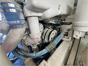 47' Viking 1999 Convertible 31 