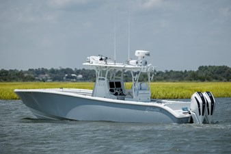 2018 Yellowfin 32 0 