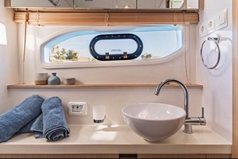 No Tan Lines 24 2020 Aquila 44 No Tan Lines Screenshot 2023-09-15 at 2.44.14 PM