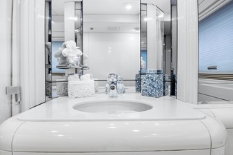 Highline 44 45_1989 102ft Oceanfast Motor Yacht HIGHLINE