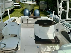 - 11 12_2021 24ft Robalo R247 Dual Console
