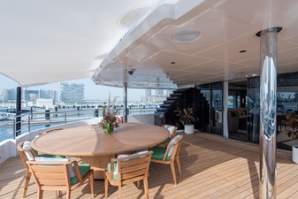 MAJESTY 175 14 MAJESTY 175 - Owner's deck