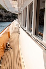ALDONZA 42 Starboard Side Deck 