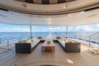 SUPERYACHT W 52 Bridge Deck Seating
