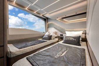 Yacht 59 Port Guest Stateroom
