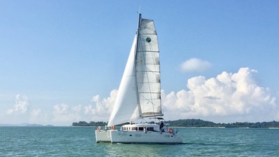 Gracefully 0 2013 Lagoon 400 S2 