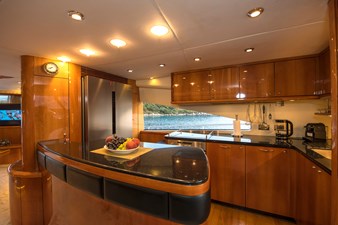 Basya Nicoli 31 Sunseeker 82Y Basya Nicoli Galley