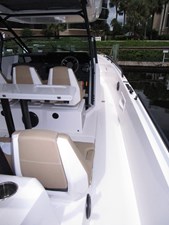 T/T GRACE 24 Stbd side deck