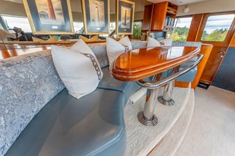 Relentless 76 2006 130 Westport MY Relentless Pilot House Settee (3)