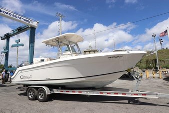- 2 4_2017 26ft Robalo R260