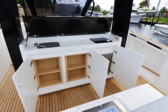 -  16 17_2023 37ft Astondoa 377 Coupe Outboard