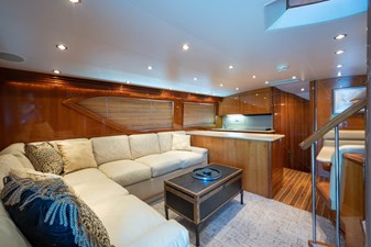 EAGLE'S NEST 8 _salon_1