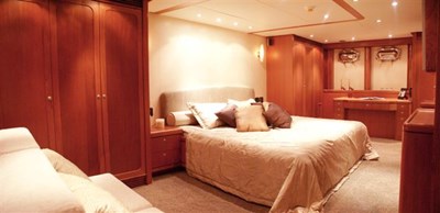 Victoria 7 Master Stateroom