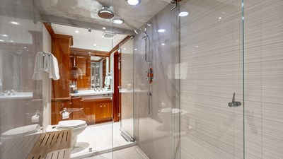 SILVER SEAS 20 Primary Ensuite