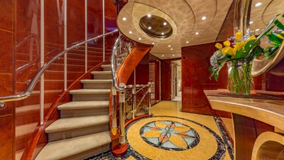 I Love This Boat 21 Central Spiral Staircase