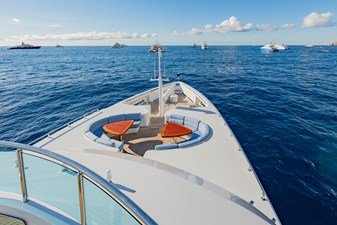 LATITUDE 18 Bow Seating