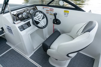 Bayliner DX2000 15 