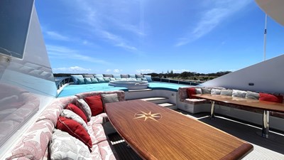 Missy B II 39 Sun Deck 2