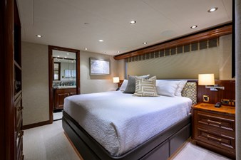 SARABETH 27 VIP Guest Stateroom-Port
