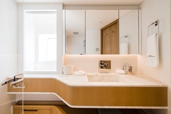 Olivia 22 M_Y OLIVIA - VIP Cabin