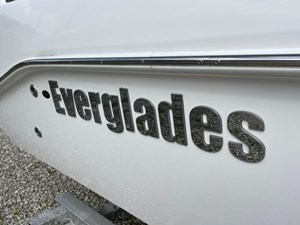 2023 Everglades 235CC 4 