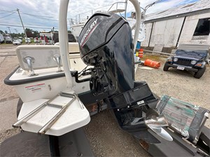 2022 Boston Whaler Montauk 17 8 