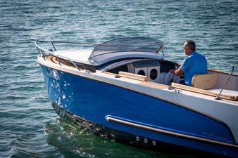 Alfastreet 23 cabin evolution electric 3 Bonaca_2014_E23-11
